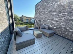 Property grounds - Beautiful Newbuild 5 bedroom Town House (Essex)