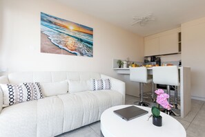 Smart TV - ON VACAY : Haven of peace, sea view, 100m from the beach - Whirlpool bath (Cannes)