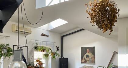 cosy room with sea view terrace in an architect's house