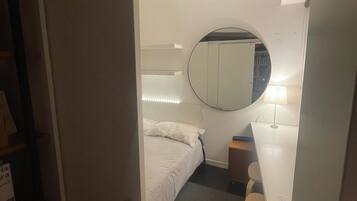 1 bedroom, desk, WiFi, bed sheets