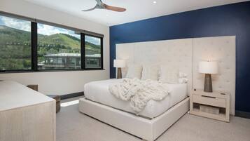 4 bedrooms, desk, iron/ironing board, travel cot