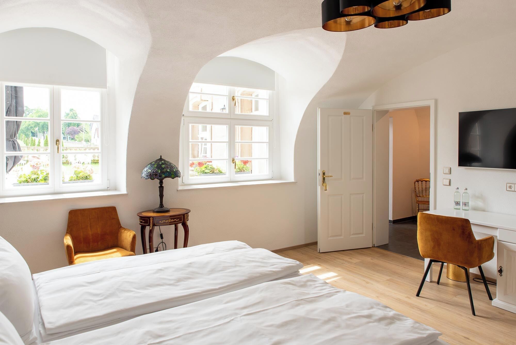 Kamar Double Deluks | Minibar, brankas, dan didekorasi berbeda-beda