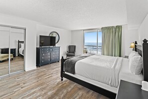 1 bedroom, iron/ironing board, free WiFi, bed sheets - South Hampton 409 Oceanview w/Pool & Beach (Myrtle Beach)