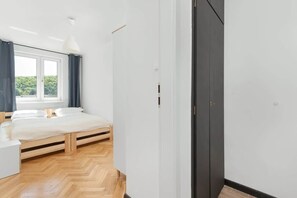 1 bedroom, iron/ironing board, travel cot, WiFi - Comfortable Apartment in Gdynia | Balcony | Close to the Beach (Gdynia)