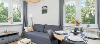 Comfortable Apartment with Balcony | Close to Communications