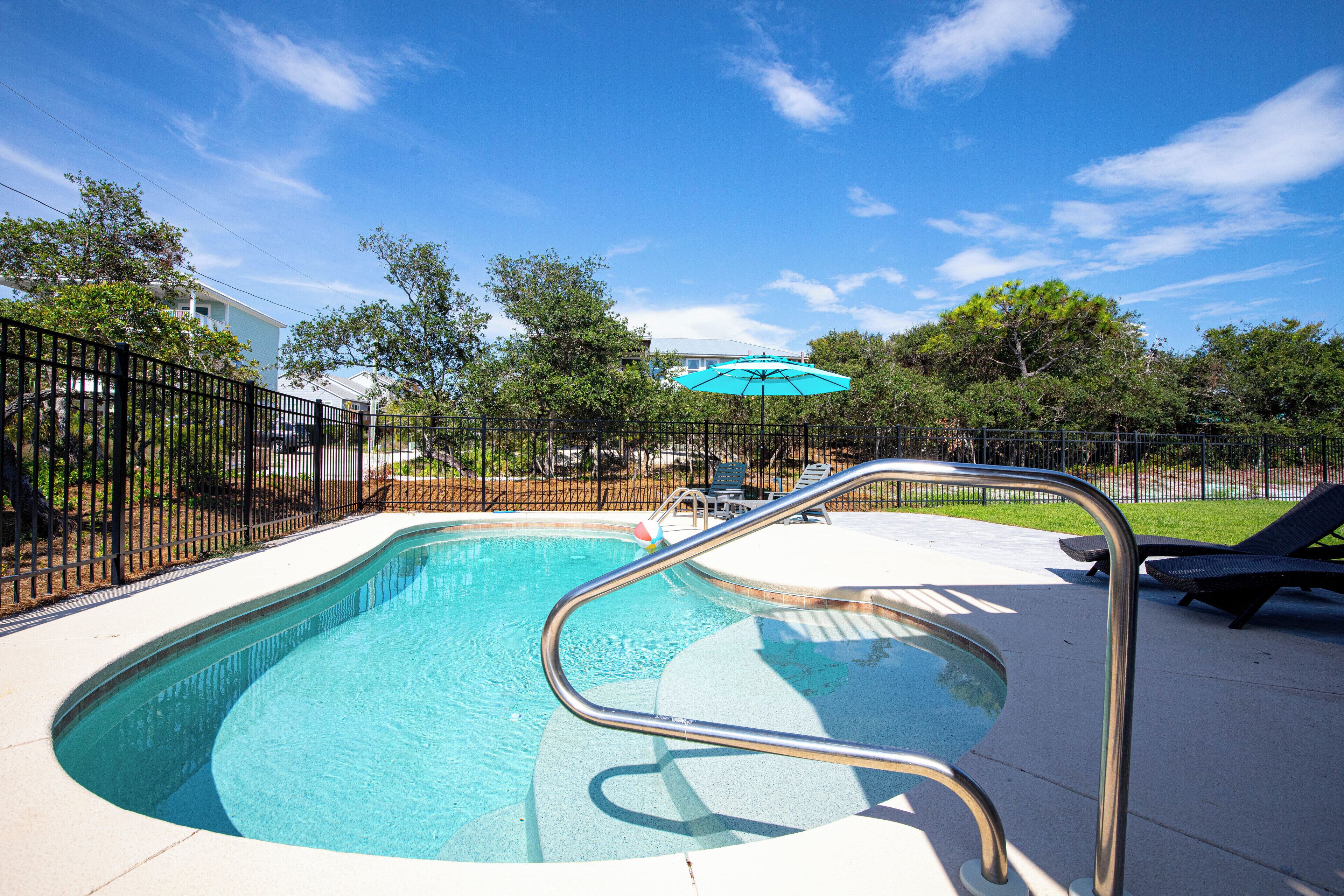 Private pool expansive yard