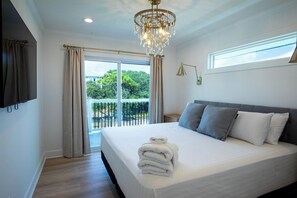 2 室のベッドルーム、アイロン / アイロン台、旅行用ベビーベッド、WiFi (無料)