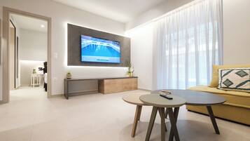 Luxury Apartment, Balcony, City View | Living area