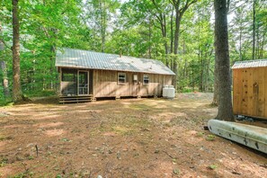 Apartment (0 Bedroom) | Interior - Riverfront Greenbush Studio w/ Porch & Views! (Greenbush)