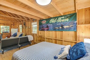 Apartment (0 Bedroom) | Interior - Riverfront Greenbush Studio w/ Porch & Views! (Greenbush)