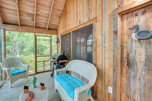 Riverfront Greenbush Studio w/ Porch & Views!