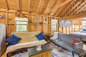 Apartment (0 Bedroom) | Interior - Riverfront Greenbush Studio w/ Porch & Views! (Greenbush)