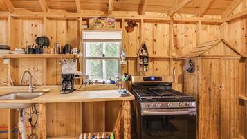 Apartment (0 Bedroom) | Interior