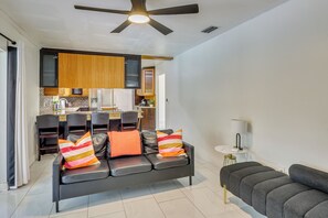 Interior - Family Home w/ Pet-friendly Yard & Pool in Wimauma (Wimauma)