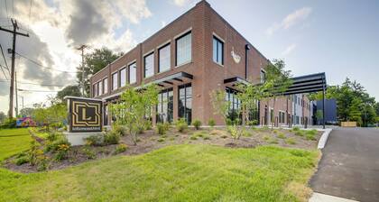 Bloomington Apartment, 3 Mi to IU Memorial Stadium