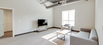 Bloomington Apartment, 3 Mi to IU Memorial Stadium