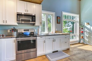 Cottage (2 Bedrooms) | Interior