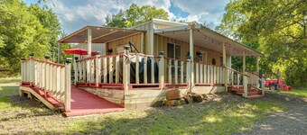 Peaceful Farm Retreat w/ Walking Trails On-site!