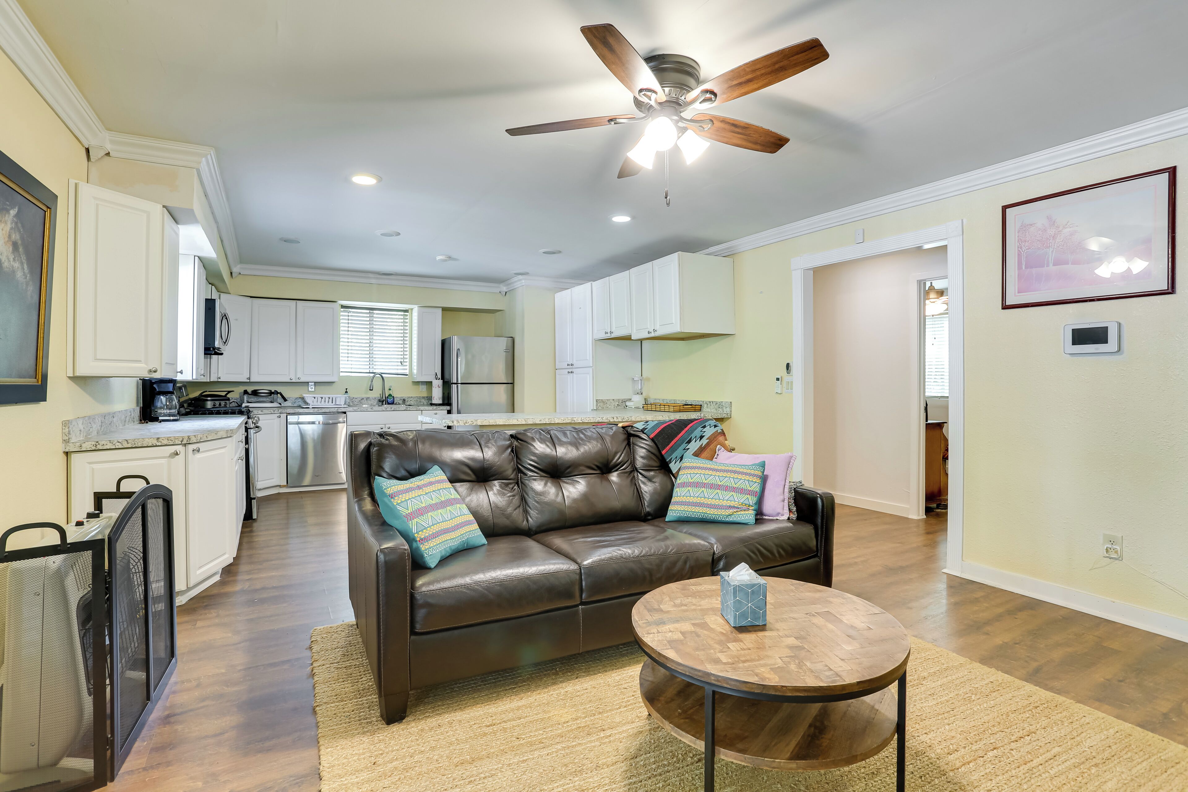 House (2 Bedrooms) | Interior