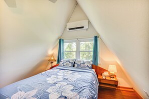 Interior - Cabin on Albemarle Sound w/ Dock & 2 Kayaks (Shiloh)