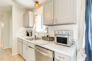 Interior - 5 Mi to Beach: Pet-friendly Port Charlotte Home (Port Charlotte)