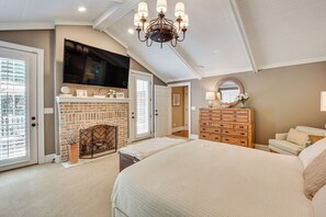 House (5 Bedrooms) | Interior