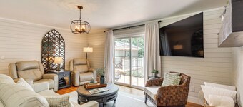 Spacious Taylors Home ~ 5 Mi to Dtwn Greenville!