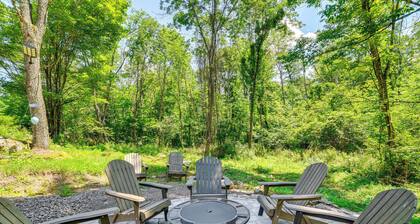 Modern Unadilla Retreat w/ Decks & Gas Grill!