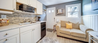 Charming Geneva Vacation Rental ~ 5 Mi to Lake!