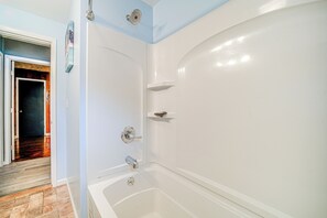 Apartment (1 Bedroom) | Interior - Charming Geneva Vacation Rental ~ 5 Mi to Lake! (Geneva)