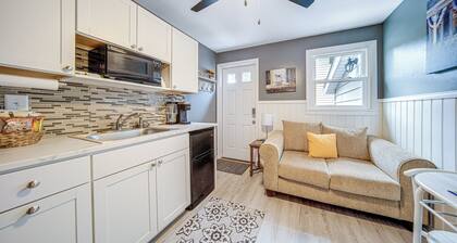 Charming Geneva Vacation Rental ~ 5 Mi to Lake!