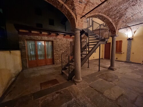 House Barzio - Appartamento Moderno in Centro a Barzio -