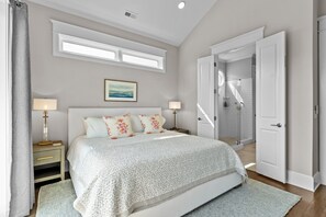 3 bedrooms, travel cot, free WiFi, bed sheets