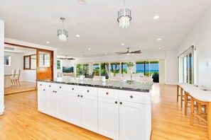 Interior - Beachfront Family Dream Vacation in Tranquil Home Along the Waianae Coast (Waianae)