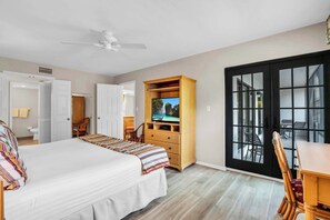 2 bedrooms, desk, iron/ironing board, travel cot