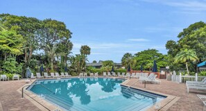 Pool - B-110 - Completely renovated first floor condo (Naples)