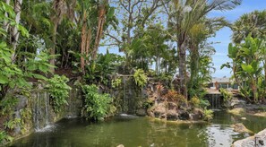 Property grounds - 4th Floor -End Unit - Views! (Naples)