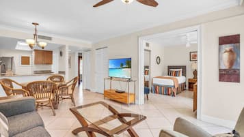 2 多间卧室、办公桌、熨斗/熨衣板、旅行婴儿床