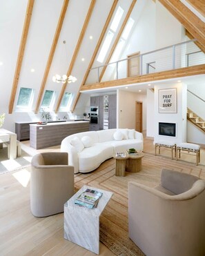 Smart TV, fireplace - Luxury | 5* Rating | Heated Pool | 10m to US Open (Hampton Bays)