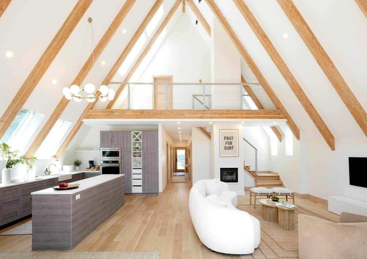 Smart TV y chimenea 