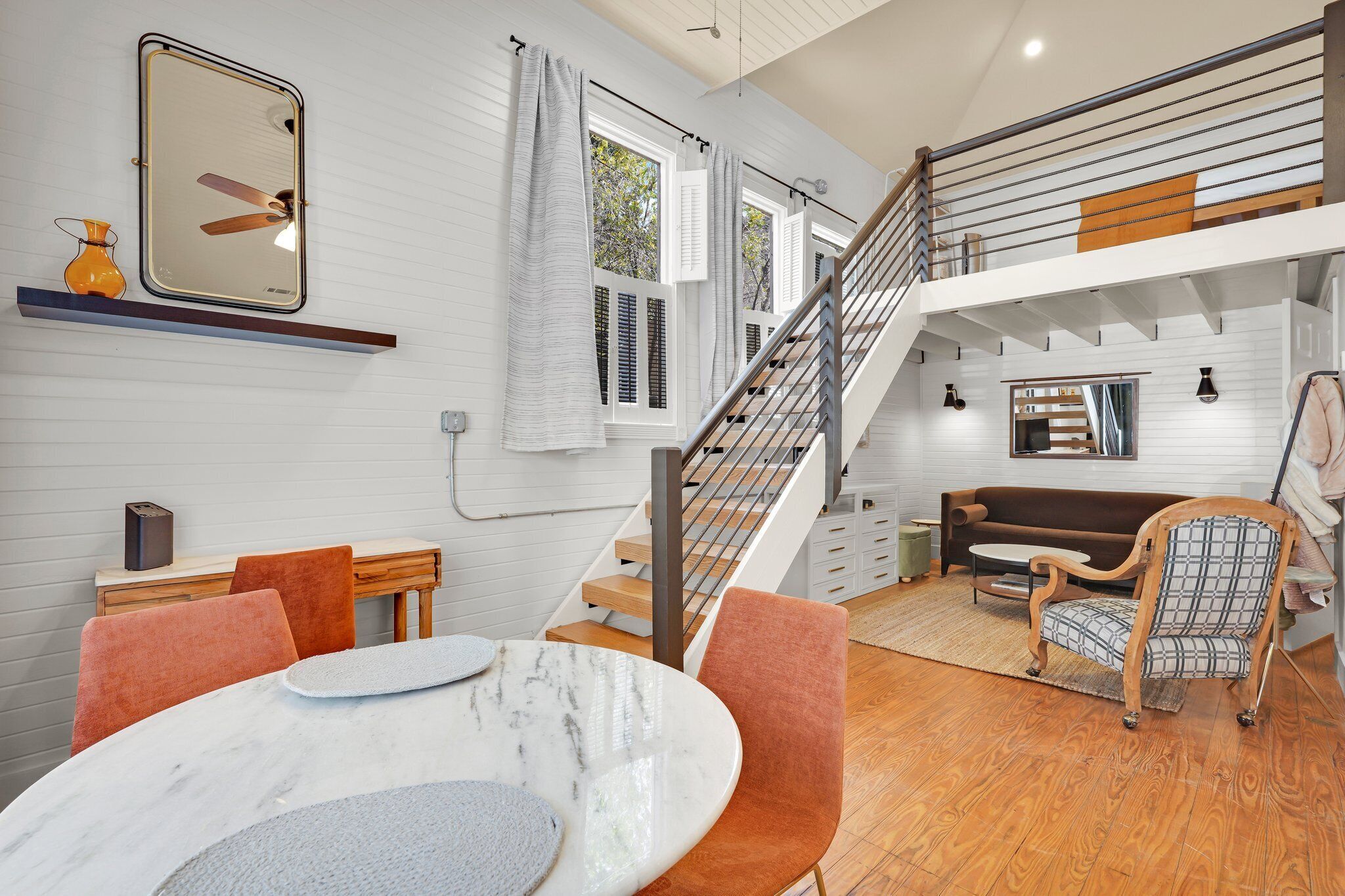 Beautiful, Bright and Airy Lofted Abode Steps to Forsyth by Lucky Savannah!