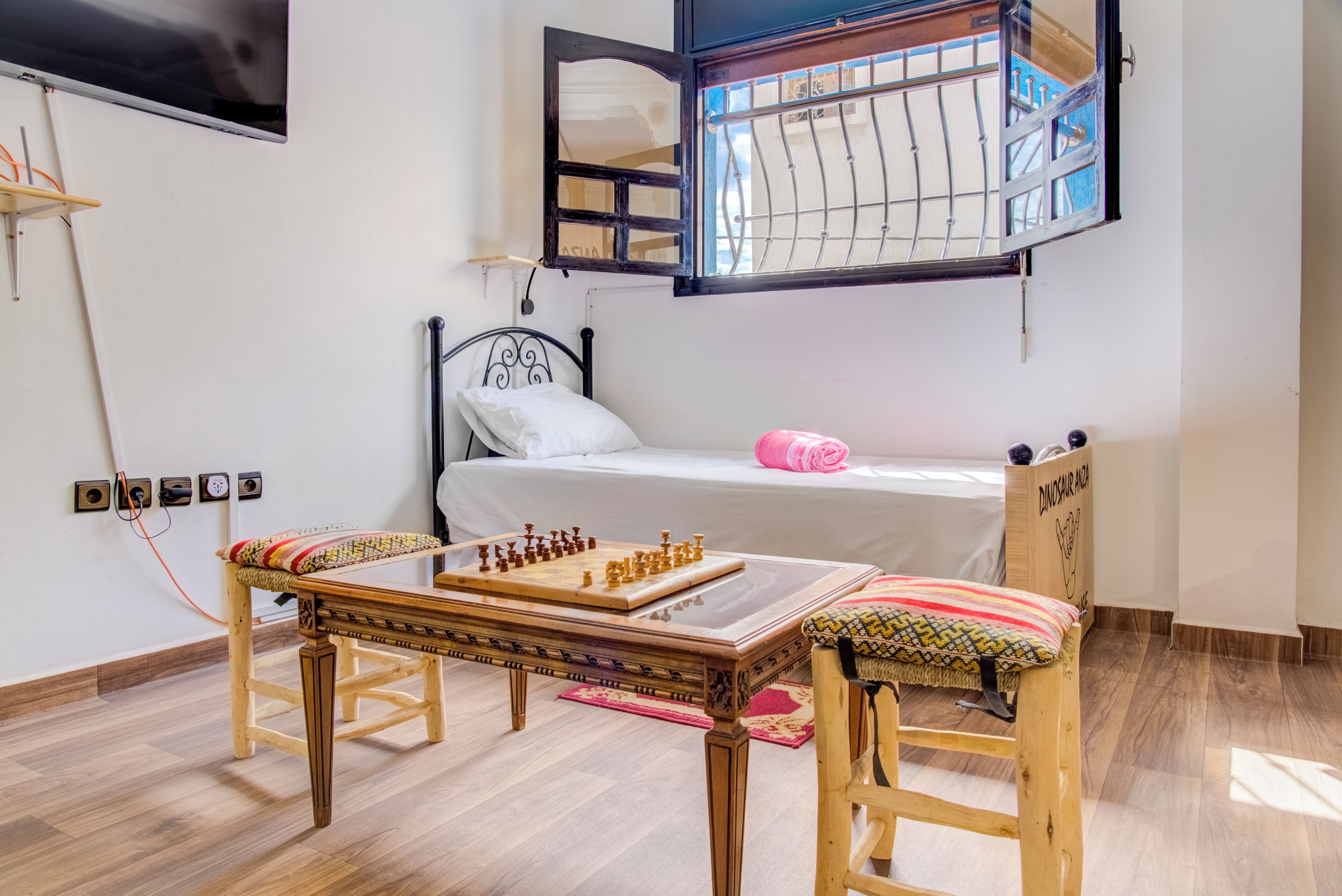 5 habitaciones, wifi y ropa de cama 