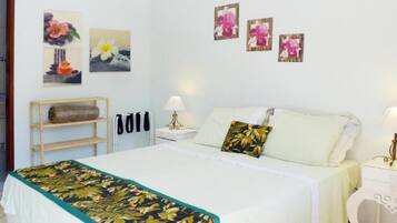 In-room safe, iron/ironing board