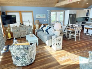 TV - Oceanside home in Corolla with 4 bedrooms, 3 baths and private pool. (Corolla)