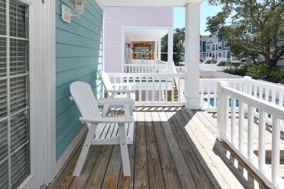 Walk to the Beach 5 BR Beach House with a Private Pool! I Choose You 