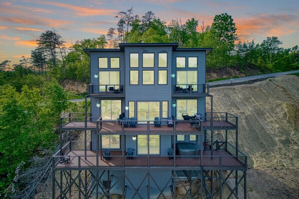 Cabin, 4 Bedrooms | Exterior