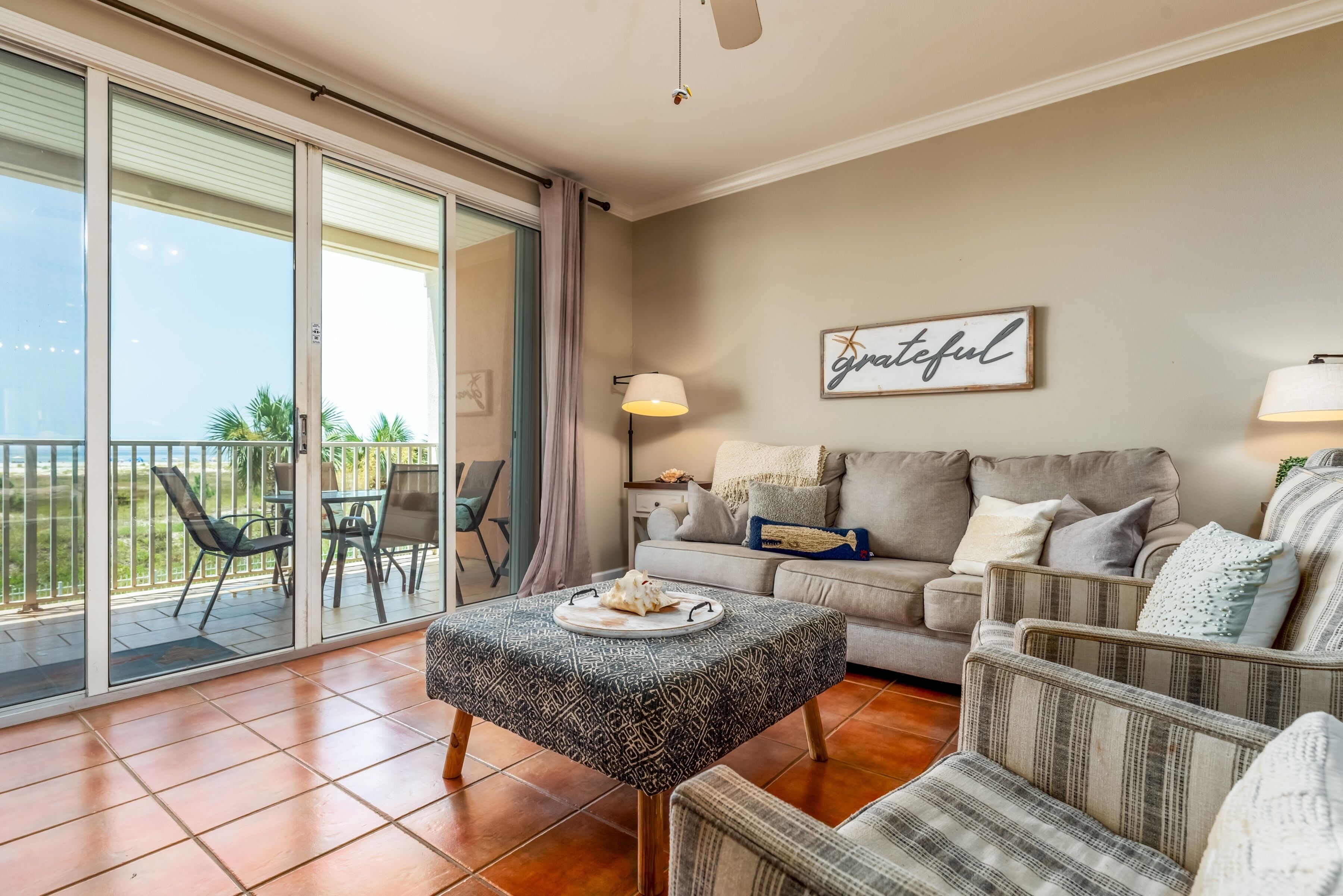 公寓客房, 3 間臥室 | 起居區