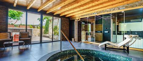 屋外プール、温水プール