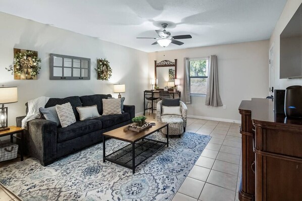 TV connectée, cheminée, jeux vidéo