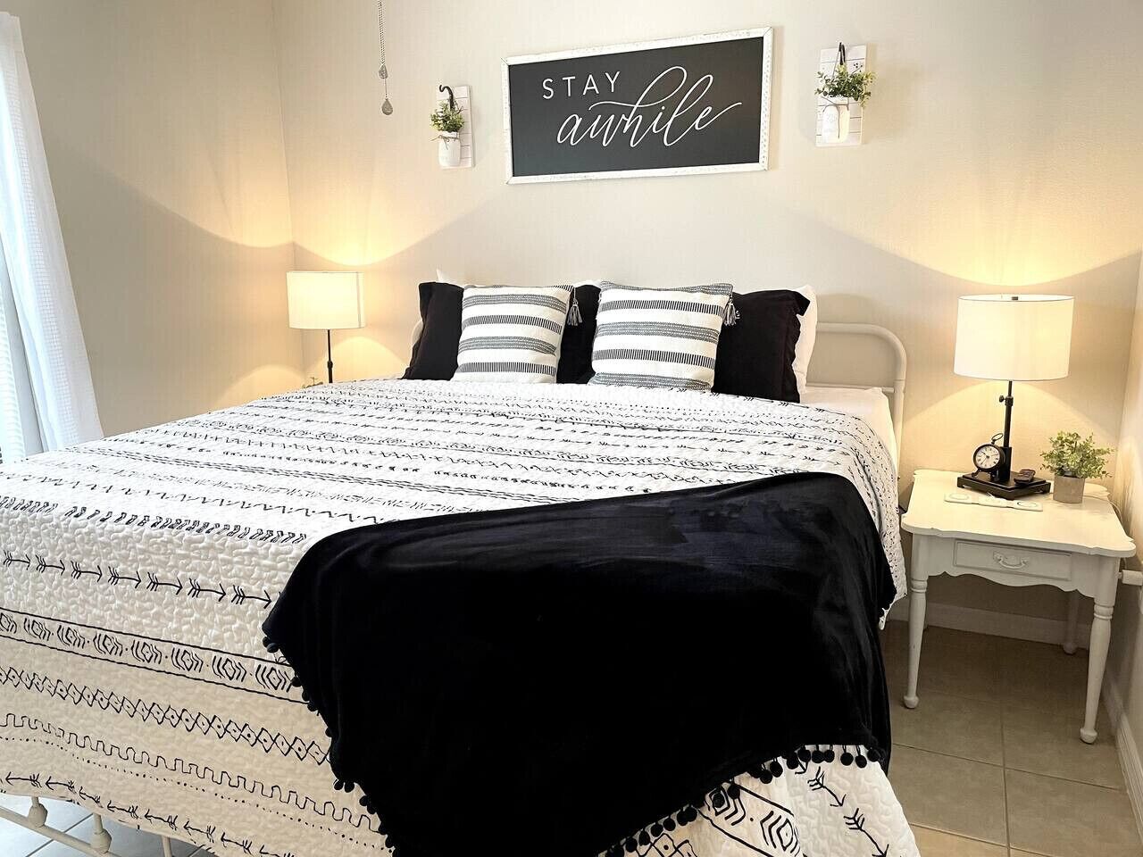 2 bedrooms, desk, iron/ironing board, travel cot